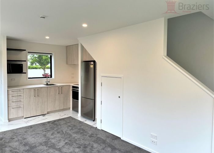  at 2/37 Chester  Street West, City Centre, Christchurch City, Canterbury