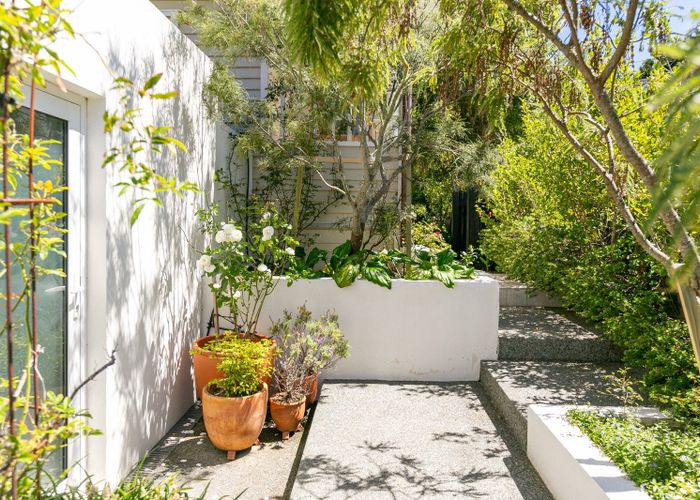  at 60 Glen Road, Kelburn, Wellington