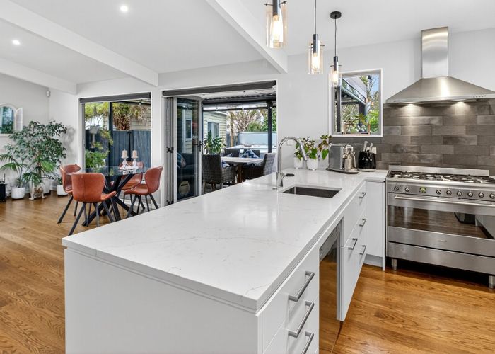  at 102 Walmer Road, Point Chevalier, Auckland