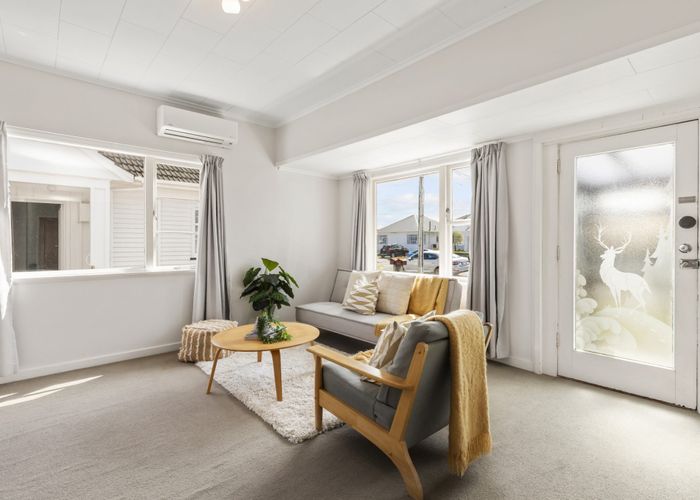  at 10 Fife Lane, Miramar, Wellington