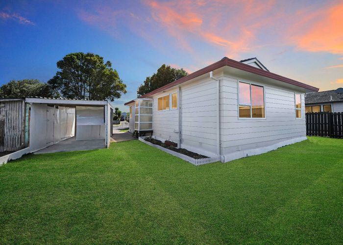  at 15  Penion Drive, Flat Bush, Manukau City, Auckland