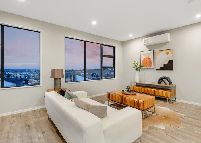  at 129 Wainui Road, Silverdale, Rodney, Auckland