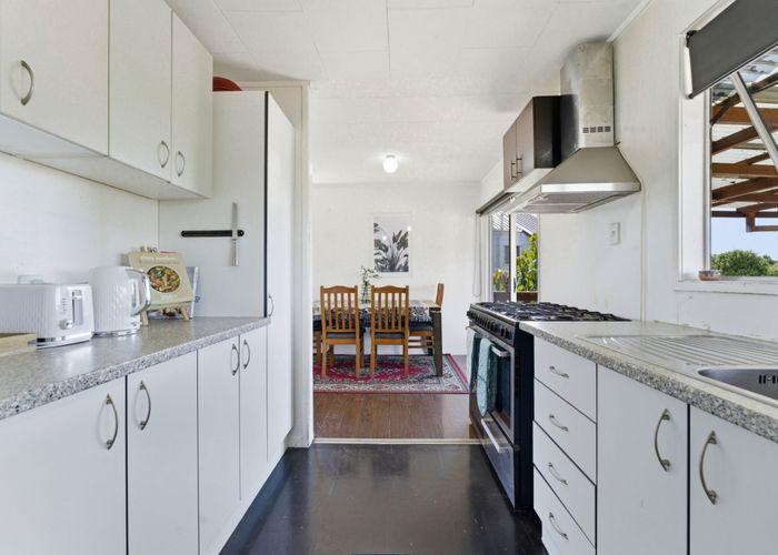  at 11 Ngatira Place, Clendon Park, Manukau City, Auckland