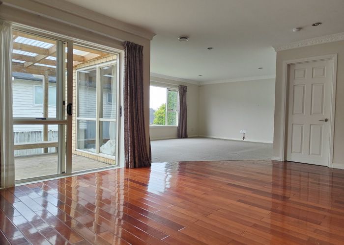  at 6 Beggs Way, Flat Bush, Manukau City, Auckland