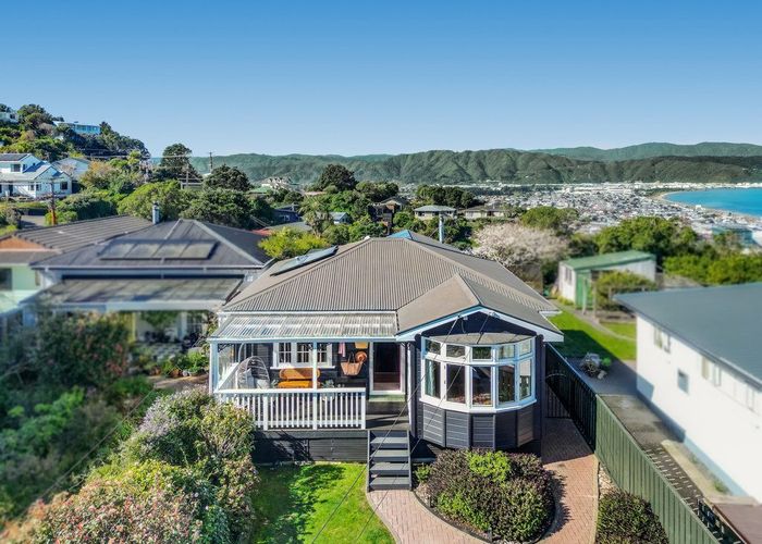  at 48 Korokoro Road, Korokoro, Lower Hutt, Wellington