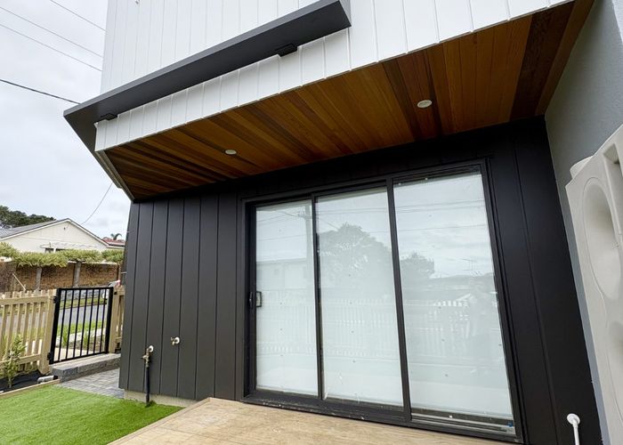  at 14C Elcoat Ave, Henderson, Waitakere City, Auckland