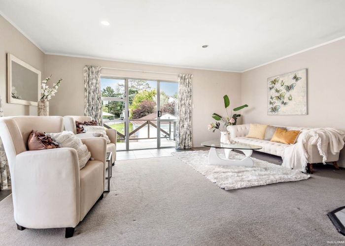  at 4/25 Edgware Road, West Harbour, Waitakere City, Auckland