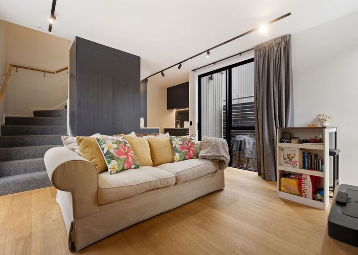  at 35 Casterway Crescent, Jacks Point, Queenstown-Lakes, Otago