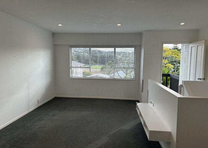  at 84B Peach Road, Glenfield, North Shore City, Auckland