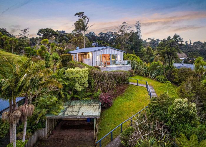  at 8 McEldowney Road, Titirangi, Waitakere City, Auckland