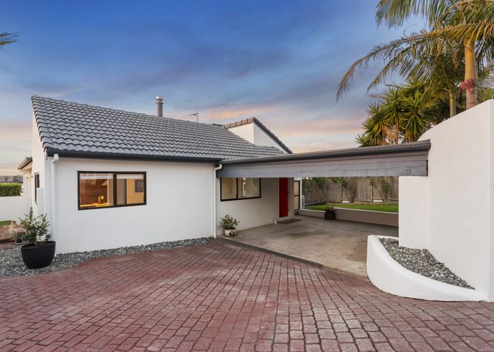  at 1/22 Falstaff Place, Half Moon Bay, Manukau City, Auckland