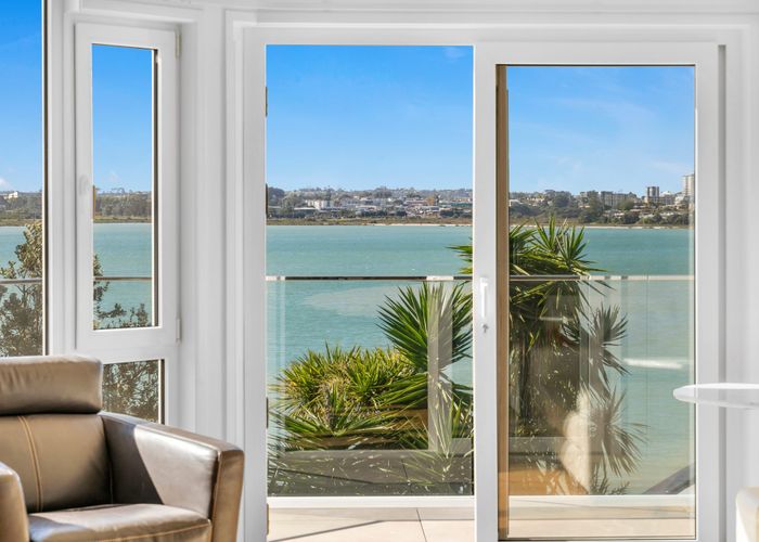  at 9A Landsdowne Street, Bayswater, North Shore City, Auckland