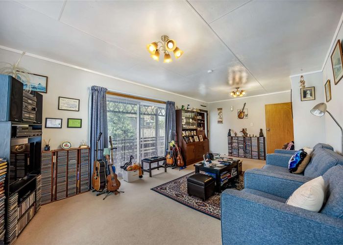  at 28 Tiroiti Grove, Stokes Valley, Lower Hutt