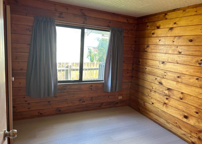  at 2/116 Porchester Road, Papakura, Papakura, Auckland