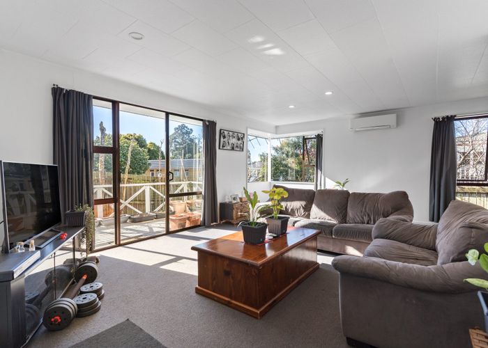  at 2/20 Eastdale Road, Avondale, Auckland City, Auckland
