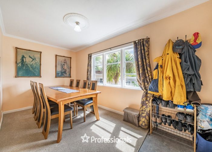  at 8 Beechwood Lane, Te Marua, Upper Hutt, Wellington