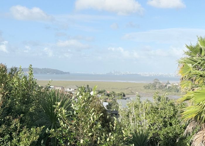  at 137 Luckens Road, West Harbour, Waitakere City, Auckland