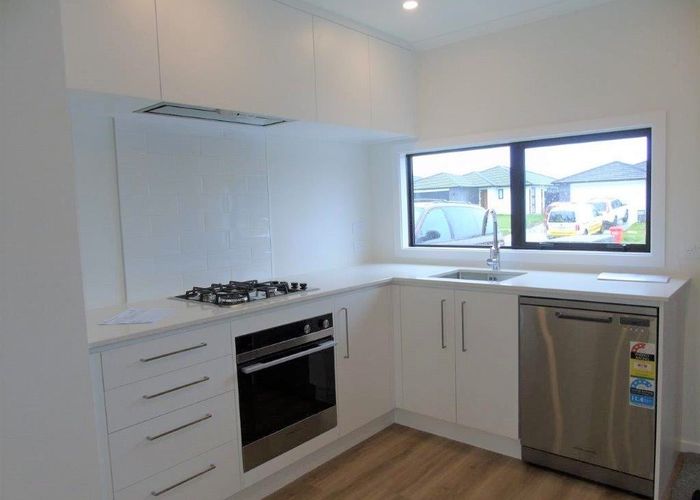 at 14 Dahl Drive, Wallaceville, Upper Hutt, Wellington