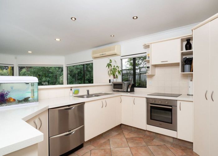 at 35 Vermeer Place, West Harbour, Waitakere City, Auckland