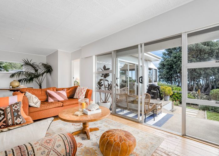  at 16 Paneta Street, Paekakariki, Kapiti Coast, Wellington