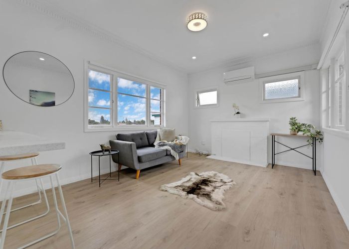  at 28 Hillcrest Road, Papatoetoe, Auckland