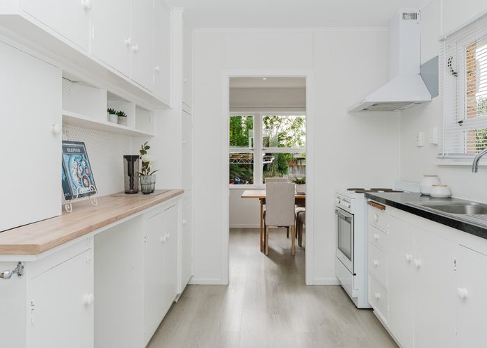  at 18 Brocas Avenue, Hillcrest, Hamilton