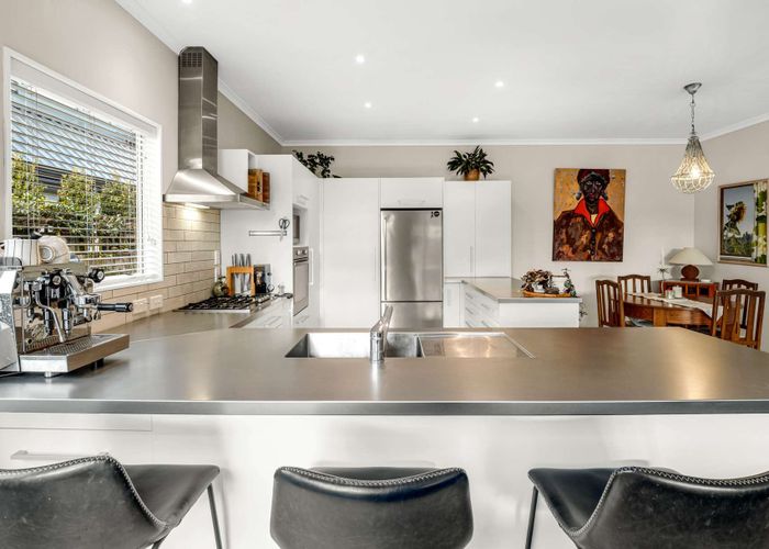  at 42 Manapouri Cres, Hokowhitu, Palmerston North, Manawatu / Whanganui