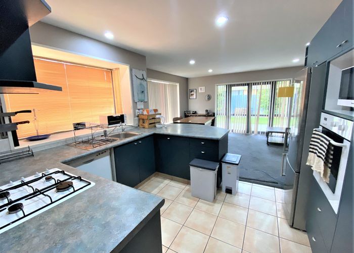  at 8 Amdale Avenue, Broomfield, Christchurch