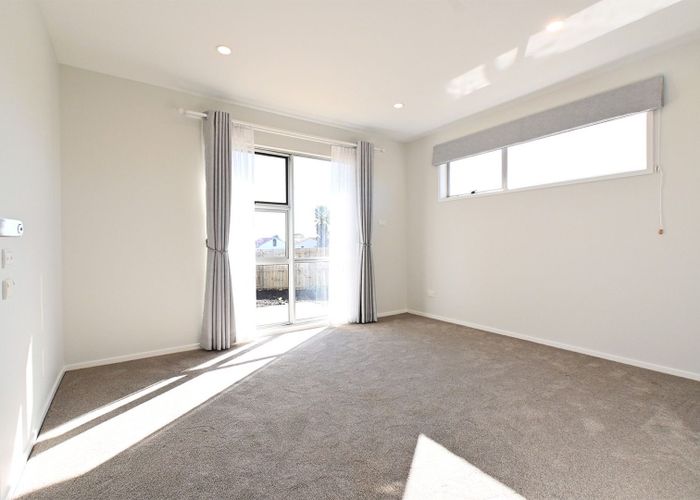  at 2 Flinders Place, Otara, Auckland