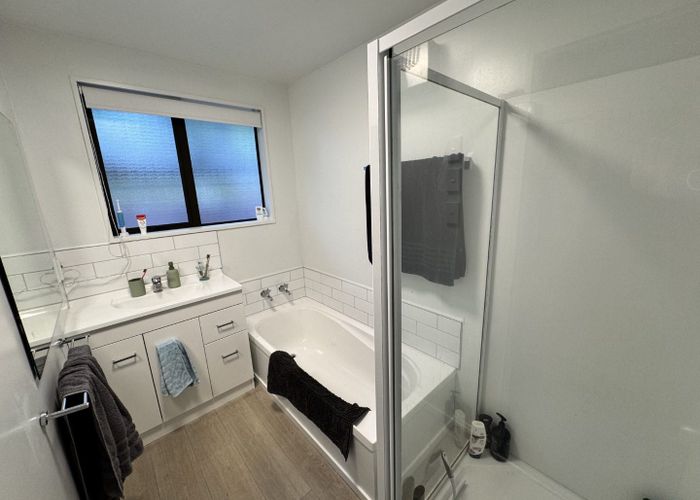  at 1/42 Briarmont, Avondale, Christchurch City, Canterbury