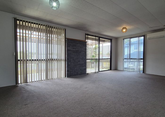  at 1/29 Devonshire Rd, Unsworth Heights, North Shore City, Auckland