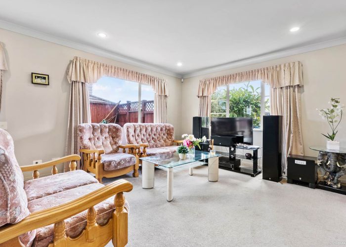  at 17 Silverwood Drive, Flat Bush, Auckland