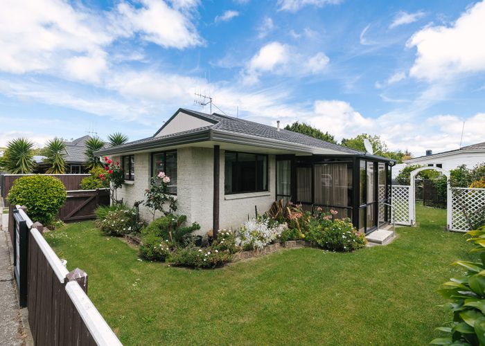  at 4 Mcarthur Street, Terrace End, Palmerston North, Manawatu / Whanganui