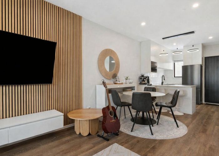  at 33 Kiato Lane, Flat Bush, Manukau City, Auckland