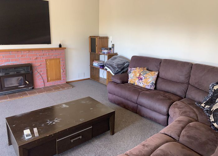  at 7 Mayfair Place, Tawa, Wellington