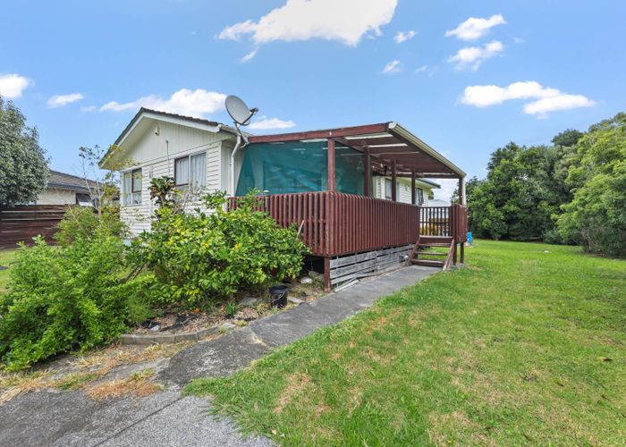 at 313 Roscommon Road, Clendon Park, Auckland