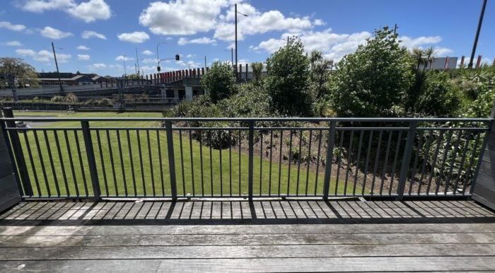  at 6 Ambrico Place, New Lynn, Waitakere City, Auckland