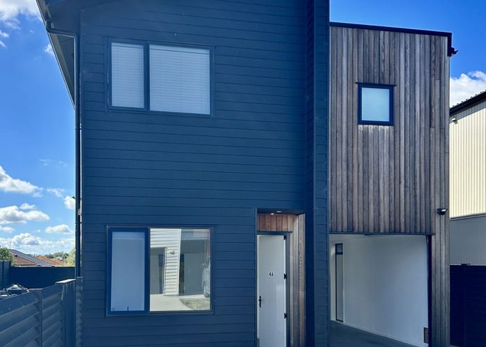  at 4 Tapuwae Way, Mangere Bridge, Auckland