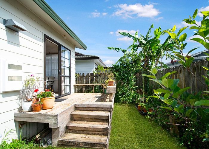  at 1/215 Waitemata Drive, Ranui, Waitakere City, Auckland