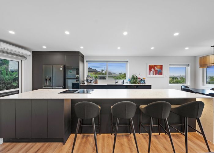  at 132 Porritt Avenue, Chatswood, North Shore City, Auckland