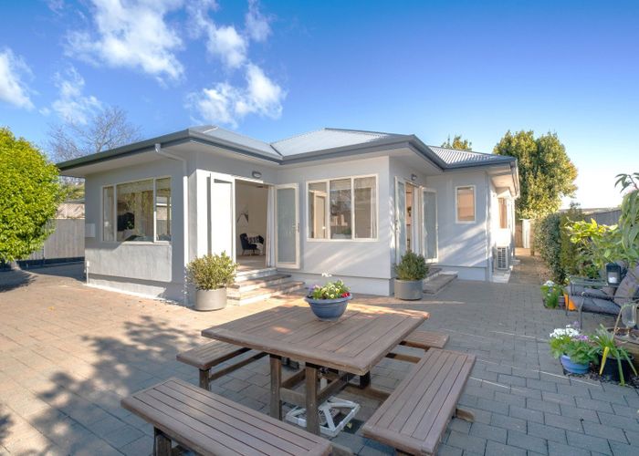  at 19A John Guthrie Place, Merrilands, New Plymouth