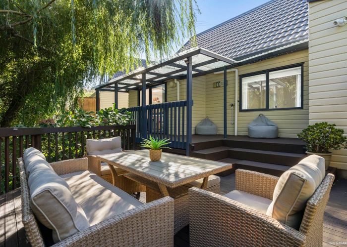  at 2/6 Angelo Avenue, Howick, Manukau City, Auckland