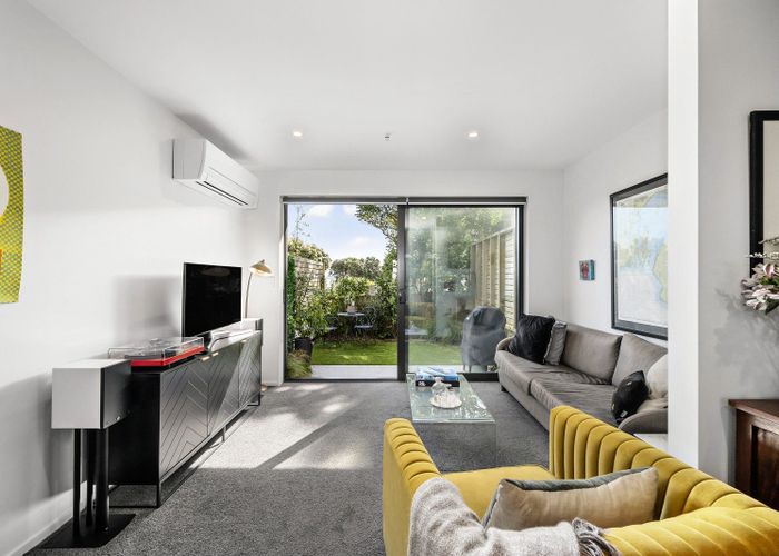  at 4C Ferry Road, Days Bay, Lower Hutt, Wellington