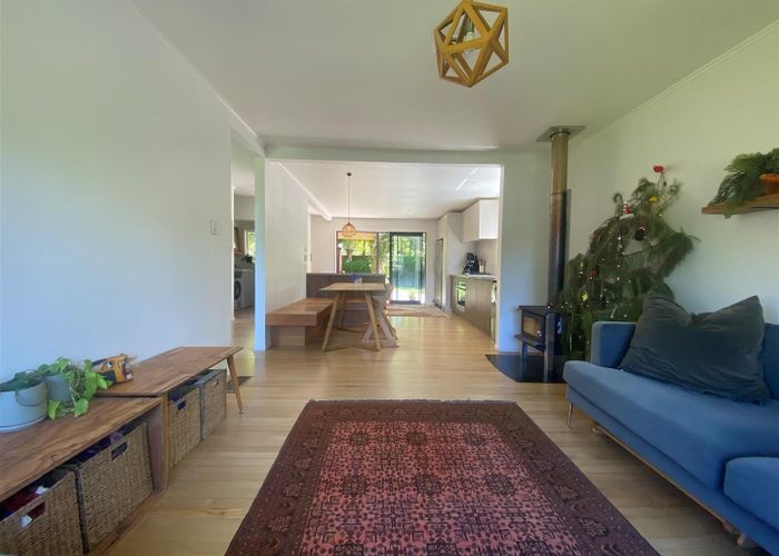  at 153 Laingholm Drive, Laingholm, Waitakere City, Auckland