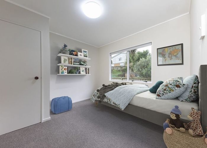  at 18D Sarona Ave, Glen Eden, Waitakere City, Auckland