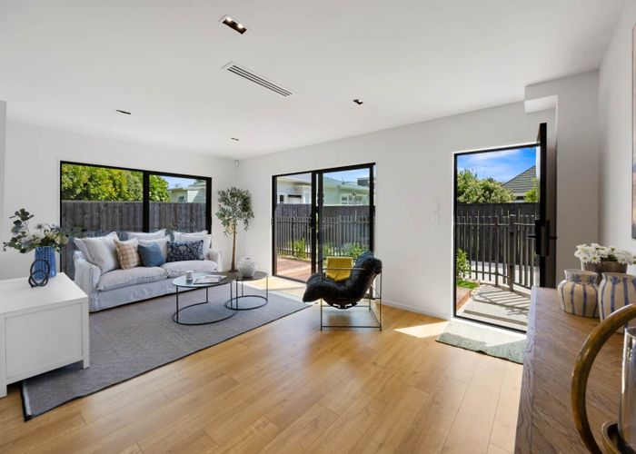  at 2 Hollywood Avenue, Epsom, Auckland City, Auckland