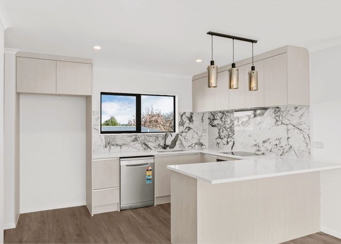  at 4/10 White Road, Manurewa, Manukau City, Auckland