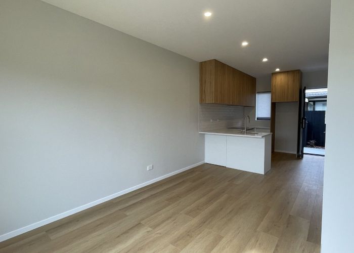  at 7/13 Thomas Road, Mangere, Manukau City, Auckland