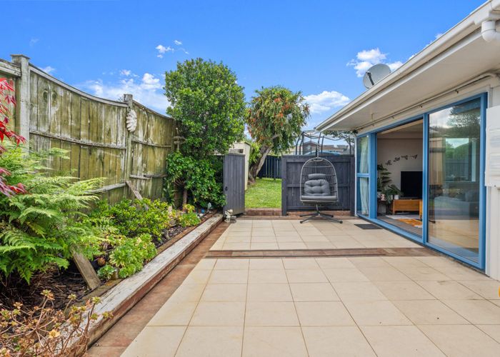  at 1/71 Moore Street, Howick, Manukau City, Auckland