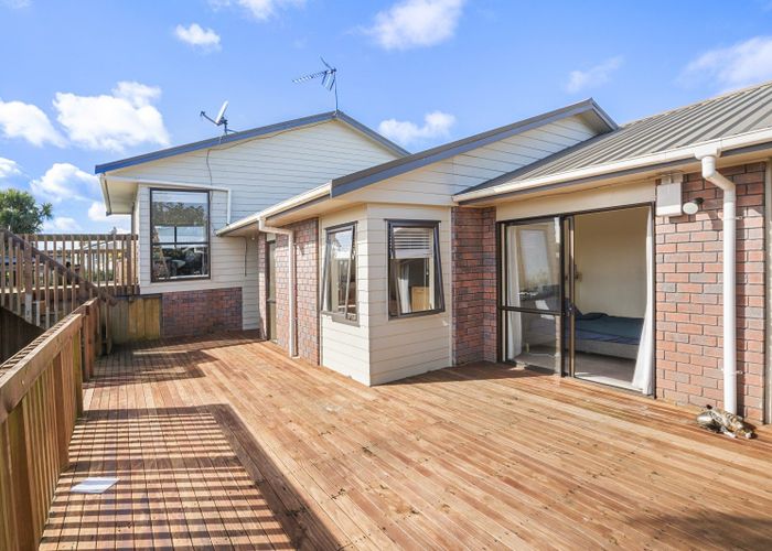  at 2 Litchfield Place, Clarks Beach, Clarks Beach